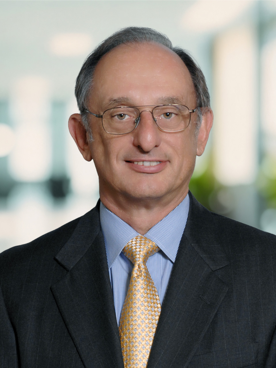 Profile photo of Robert L. Rodriguez, CFA